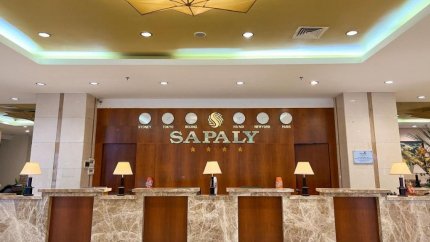 Khu vực bàn lễ tân của khách sạn