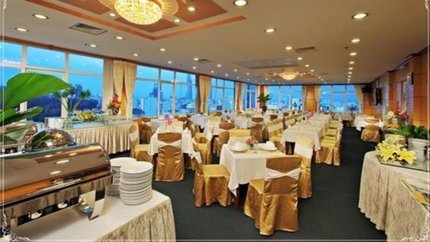 Nhà hàng khách sạn
