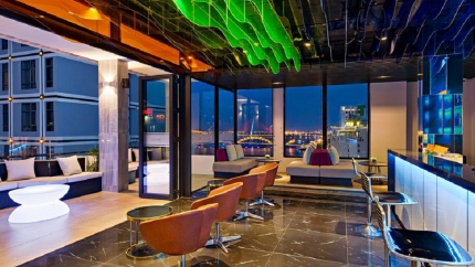 Bar được thiết kế sang trọng