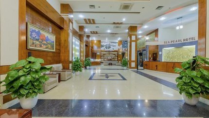 Sảnh lớn và lễ tân