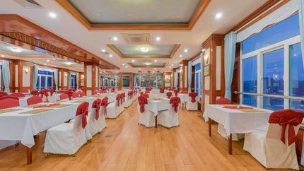 Nhà hàng ngay trong khách sạn