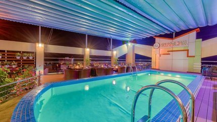 Bể bơi trong nhà