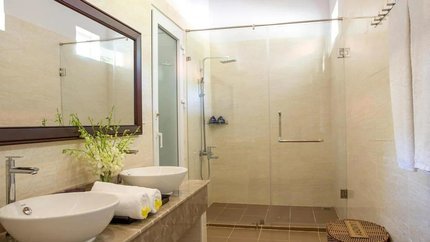 Phòng tắm đầy đủ tiện nghi