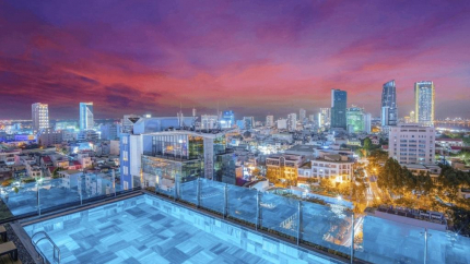 Bể bơi ngoài trời tại khách sạn Seahorse Đà Nẵng