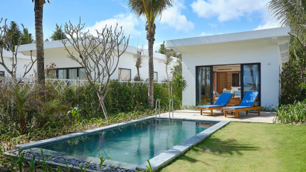 Bể bơi ngoài trời