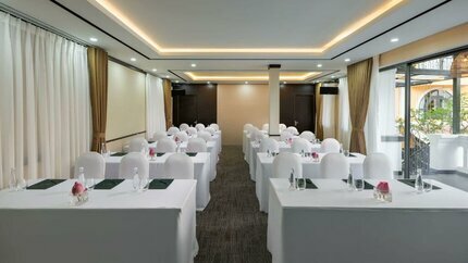 Gam trắng vàng đồng hiện đại