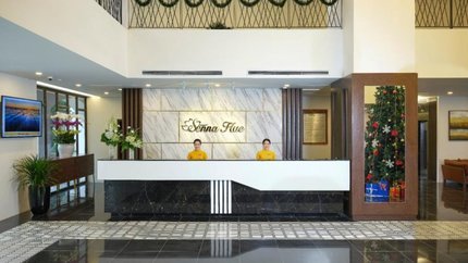 Sảnh và quầy lễ tân