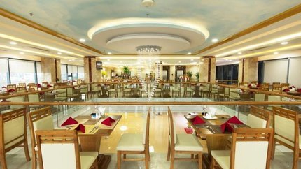 Nhà hàng với sức chứa lớn