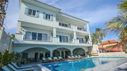 Toàn cảnh mặt tiền Serenity by the Sea