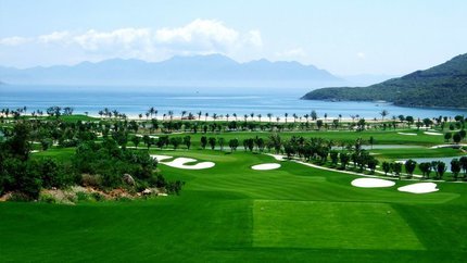 Sân Golf tại Sheraton Long Beach Resort