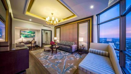 Không gian rộng rãi của phòng Executive Suite King