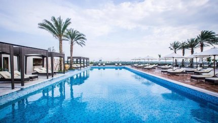 Hồ bơi rộng rãi