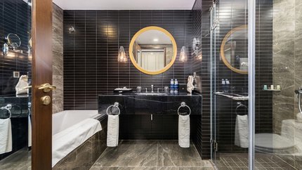 Phòng tắm bồn sang chảnh