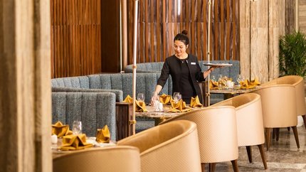 Phoenix Lounge nằm tại tầng 1