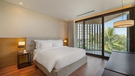 Grand Residence with Balcony view