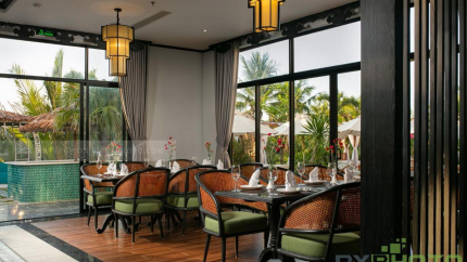 Shining Riverside Hotel & Spa