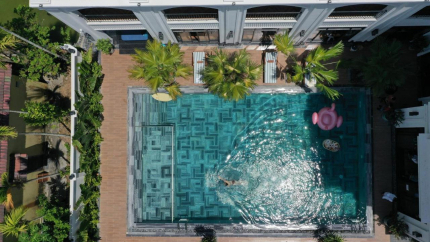 Shining Riverside Hotel & Spa