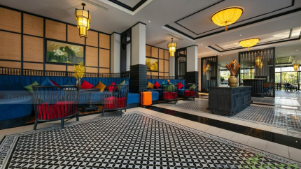 Shining Riverside Hotel & Spa