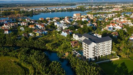 Bao quát khách sạn nhìn từ xa