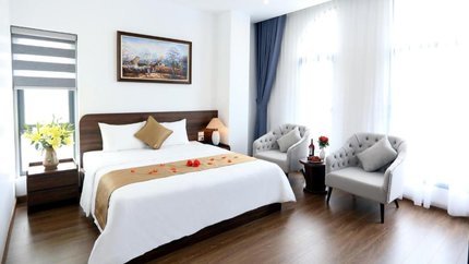 Phòng Suite City View Double có ghế sofa tiện lợi