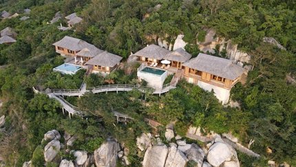 Biệt thự nằm trên đỉnh núi
