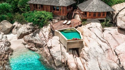 Beachfront Pool Villa