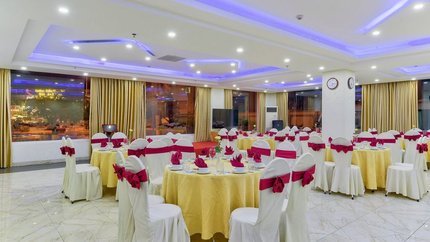 Nhà hàng tại khách sạn