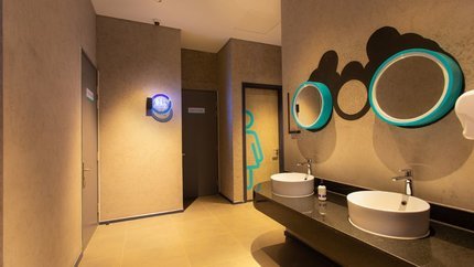 Khu vực nhà vệ sinh chung