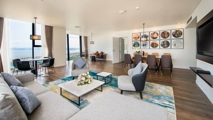 Không gian phòng khách rộng lớn