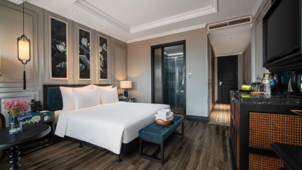 Solarium Connecting 2 Bedroom