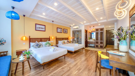 Phòng nổi bật với các loại đèn treo nhiều màu sắc