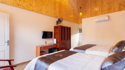 Phòng Deluxe Family khu nghỉ dưỡng 3* Sona Ninh Bình