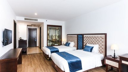 Căn phòng mát mẻ cùng tông màu trắng sáng