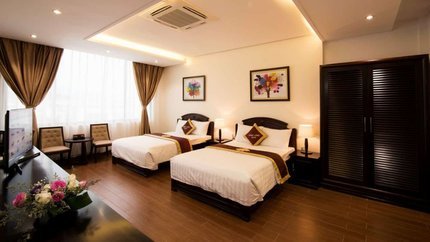 Hệ thống cửa sổ lớn đón ánh sáng và thông thoáng