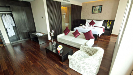Không gian phòng King Suite City View của khách sạn Sonnet quận 3