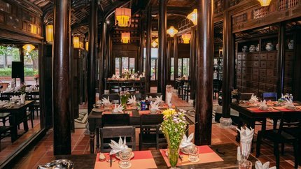 Nhà hàng với sức chứa lớn