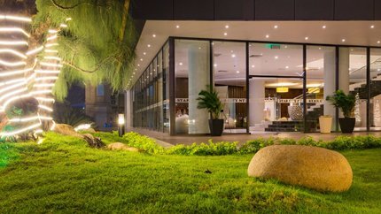 Quang cảnh bên ngoài khách sạn