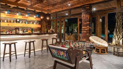 Quầy bar của khu du lịch