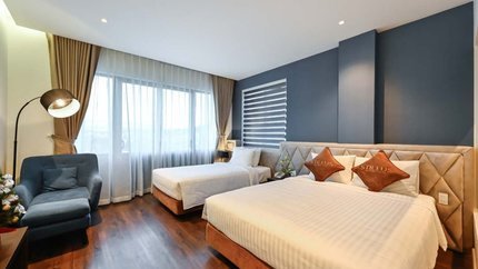 Phòng Deluxe Family view hướng ra thành phố