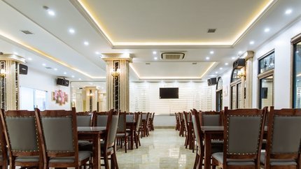 Nhà hàng ngay trong khách sạn