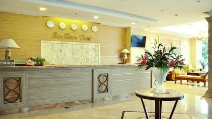 Quầy lễ tân khách sạn