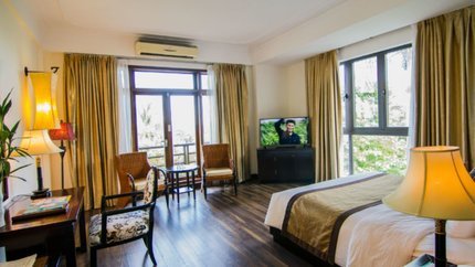 Phòng đầy đủ đồ dụng và thiết bị