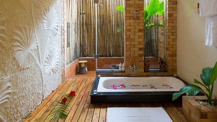 Phòng tắm có bồn