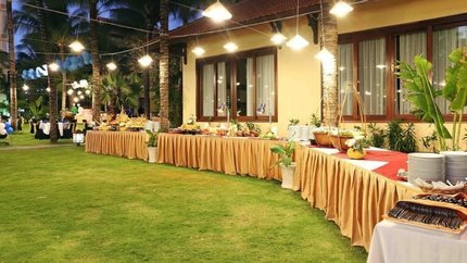 Tiệc ngoài trời của nhà hàng