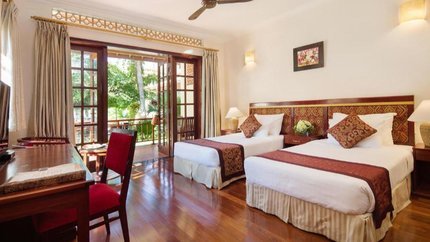 Cửa lớn hướng ra vườn, diện tích rộng