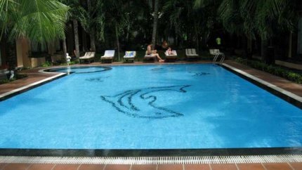 Hồ bơi ngoài trời