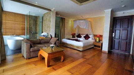 Không gian phòng rất rộng, phòng tắm khép kín