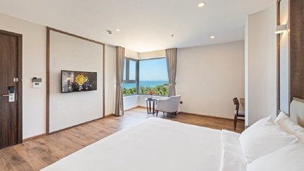 Cửa sổ với view nhìn thẳng ra biển