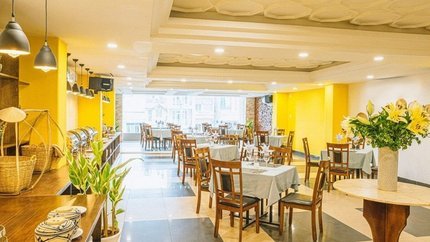 Nhà hàng khách sạn