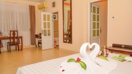 Không gian phòng rộng lớn và trang bị đầy đủ tiện nghi